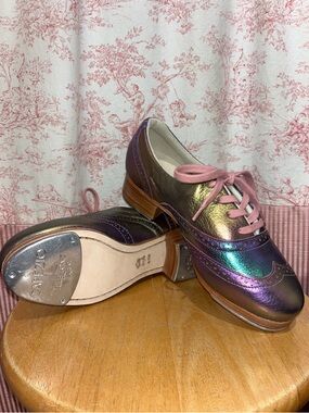 Capezio Roxy NWT Limited Edition Iridescent Tap Shoe 🩷
